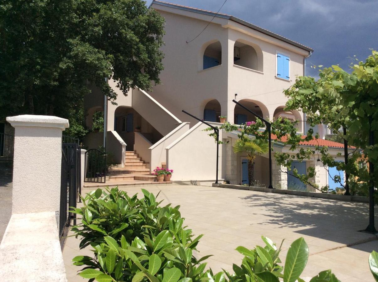 Apartment Pin Pinezici  Exterior photo