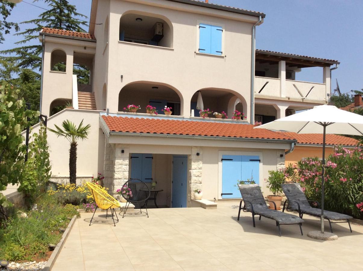 Apartment Pin Pinezici  Exterior photo